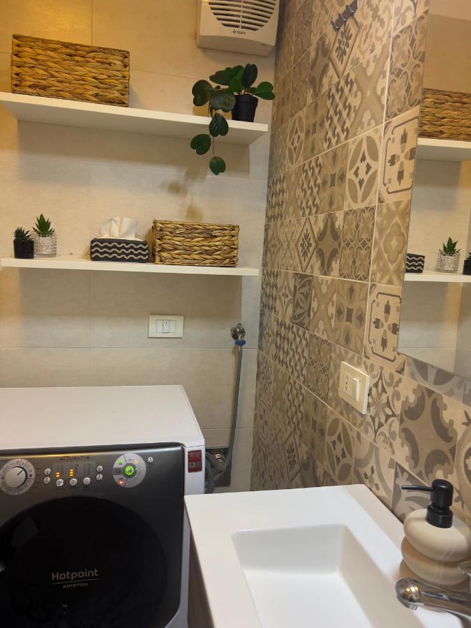 Appartement Regina In Porta Romana 3 - Sky Tv, Wifi & Breakfast Box