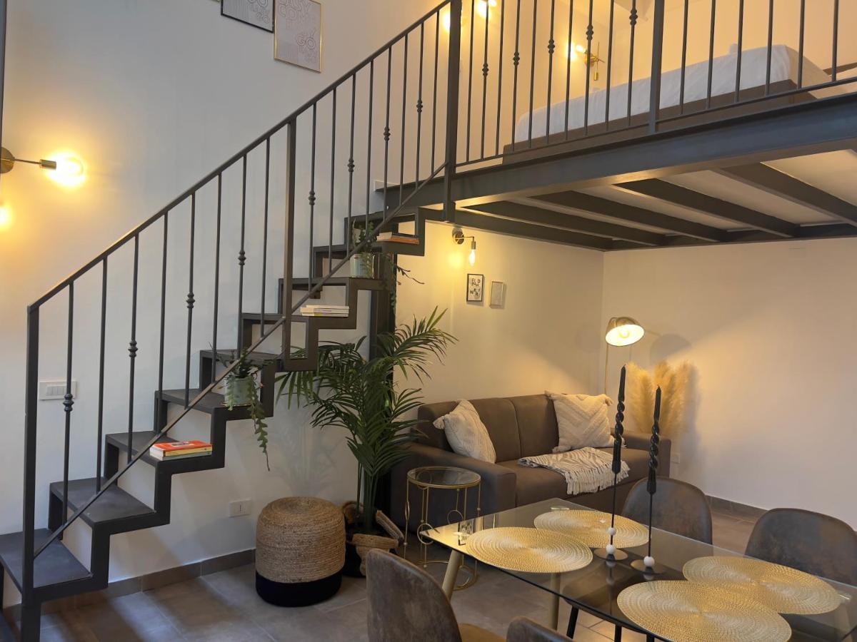 Appartement Regina In Porta Romana 3 - Sky Tv, Wifi & Breakfast Box *