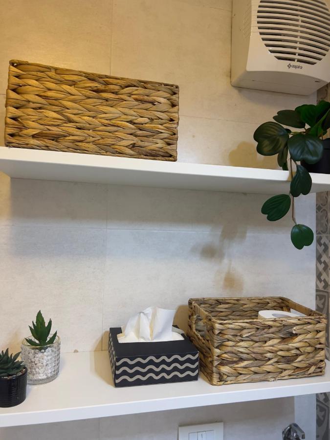 Appartement Regina In Porta Romana 3 - Sky Tv, Wifi & Breakfast Box *
