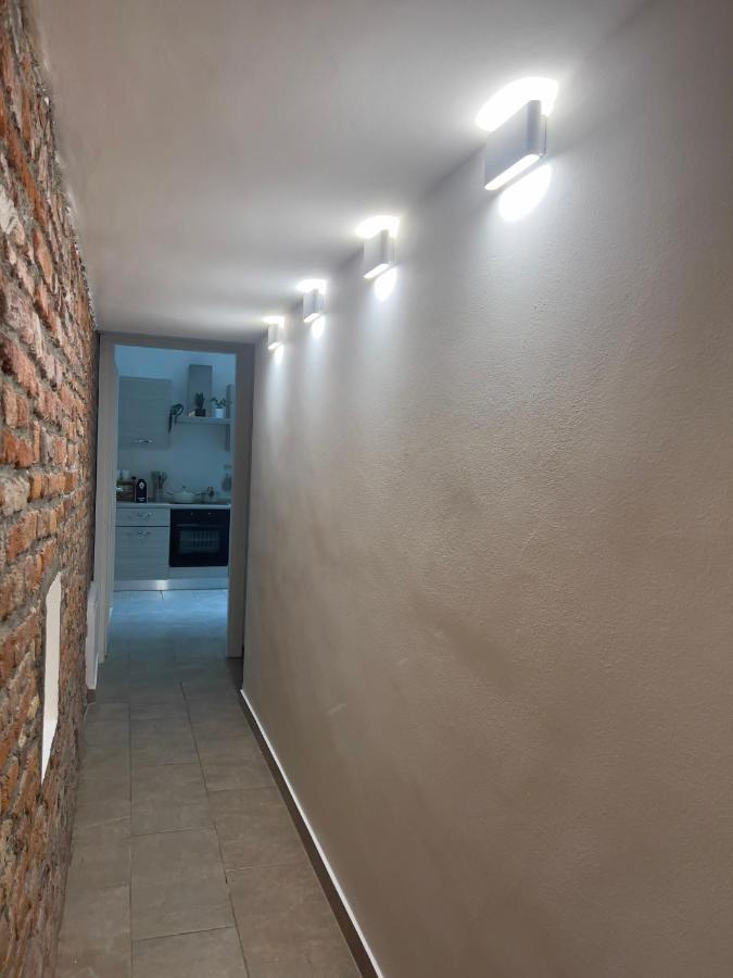 Regina In Porta Romana 3 - Sky Tv, Wifi & Breakfast Box Appartement *