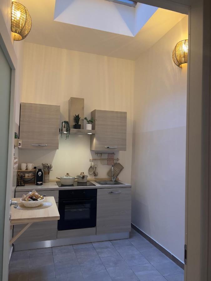 Regina In Porta Romana 3 - Sky Tv, Wifi & Breakfast Box Appartement *